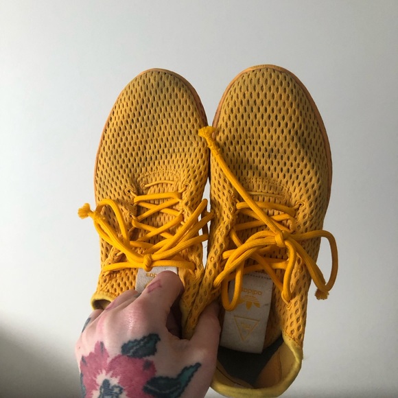 Yellow pharrell Williams adidas shoes - Picture 4 of 5